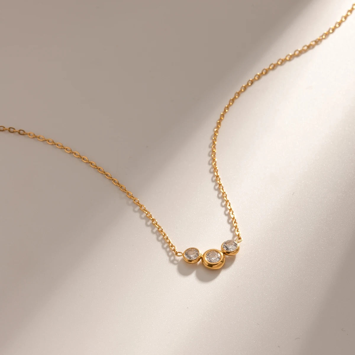 minimalist three stones necklace - Amaryllisstores