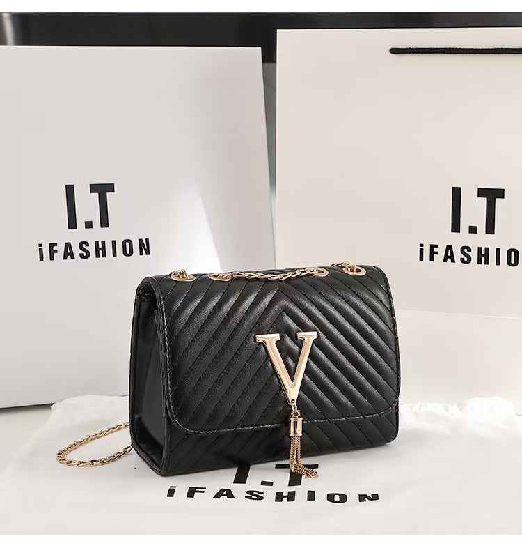A New Trendy Women's Bag With A Striped Body And Floral Design, A V-shaped Tassel Decorated Crossbody Bag