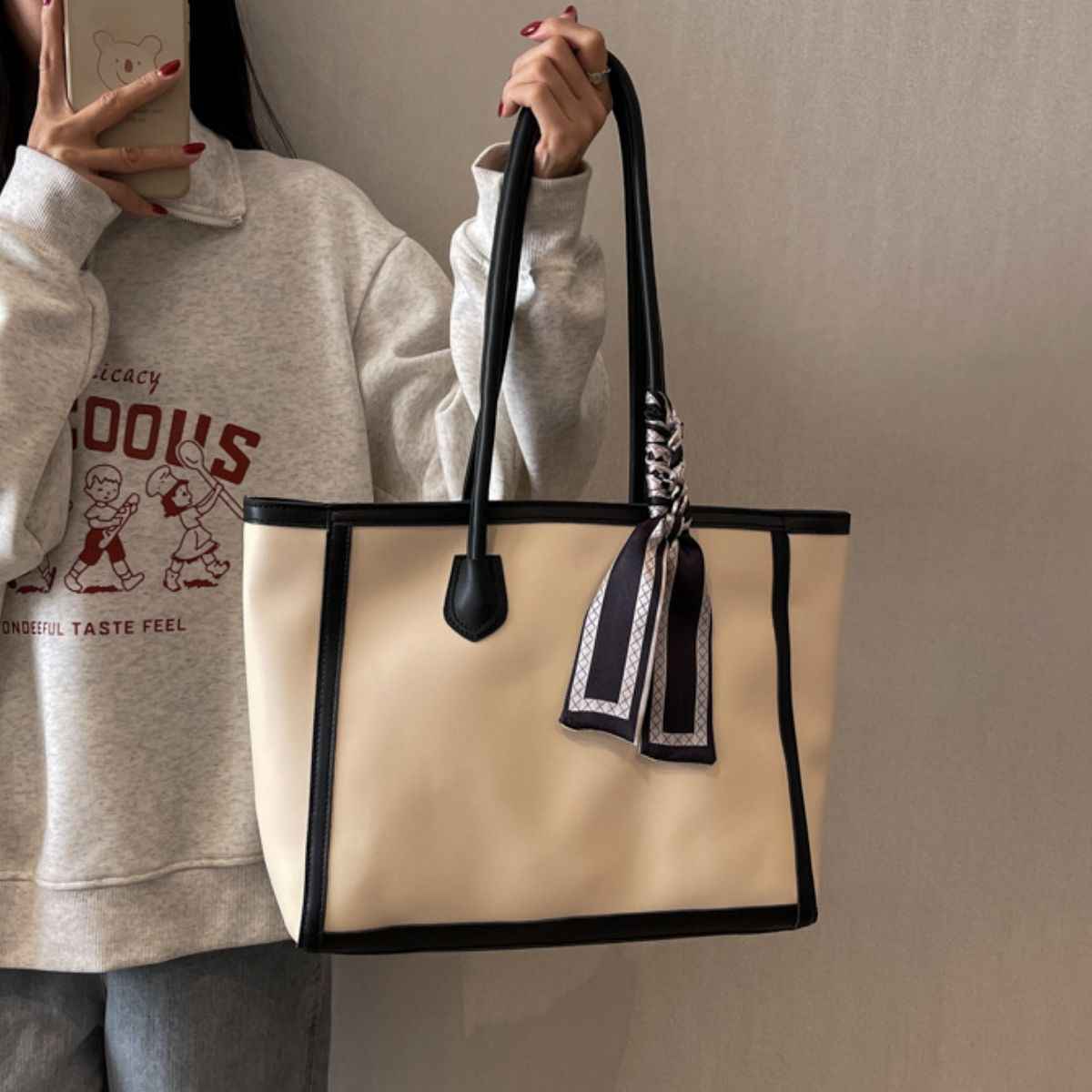 Contrast Tote Bag