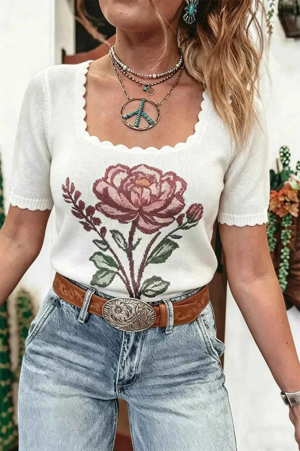Flower Scalloped Hem Short Sleeve Knit Top