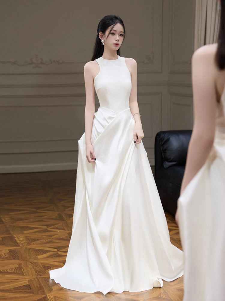 French-style Strapless Lightweight Wedding Dress Chic And Luxe Satin
