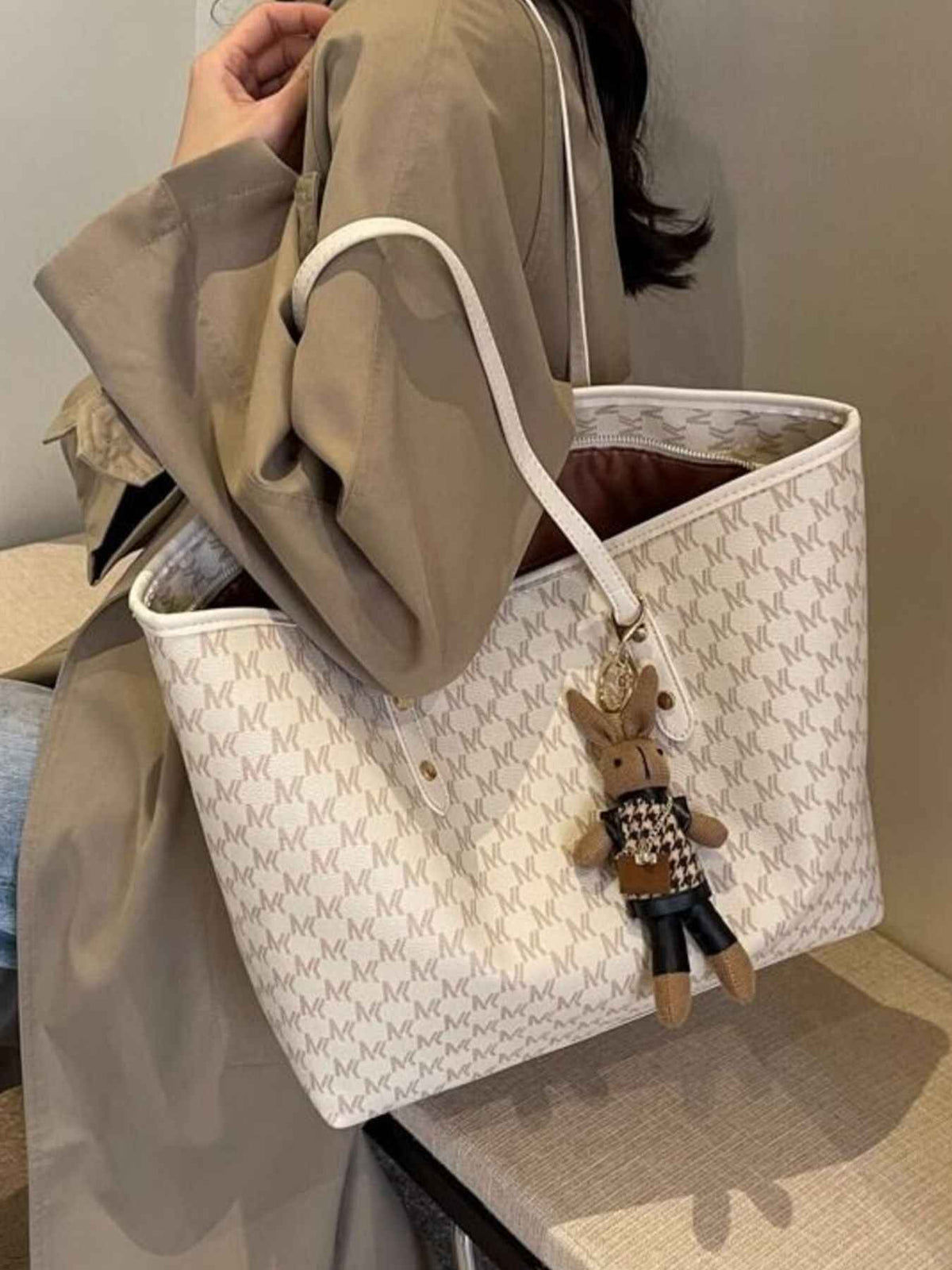 Large Capacity Tote Bag