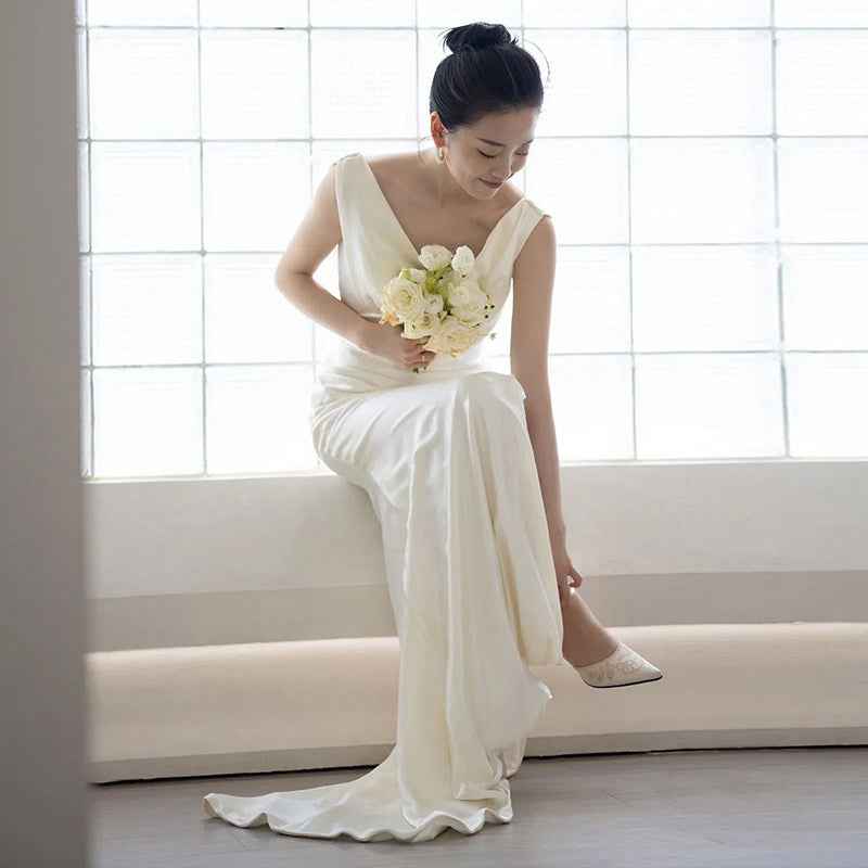 French-style Satin Light Wedding Dress, Elegant And Minimalist For The Bride