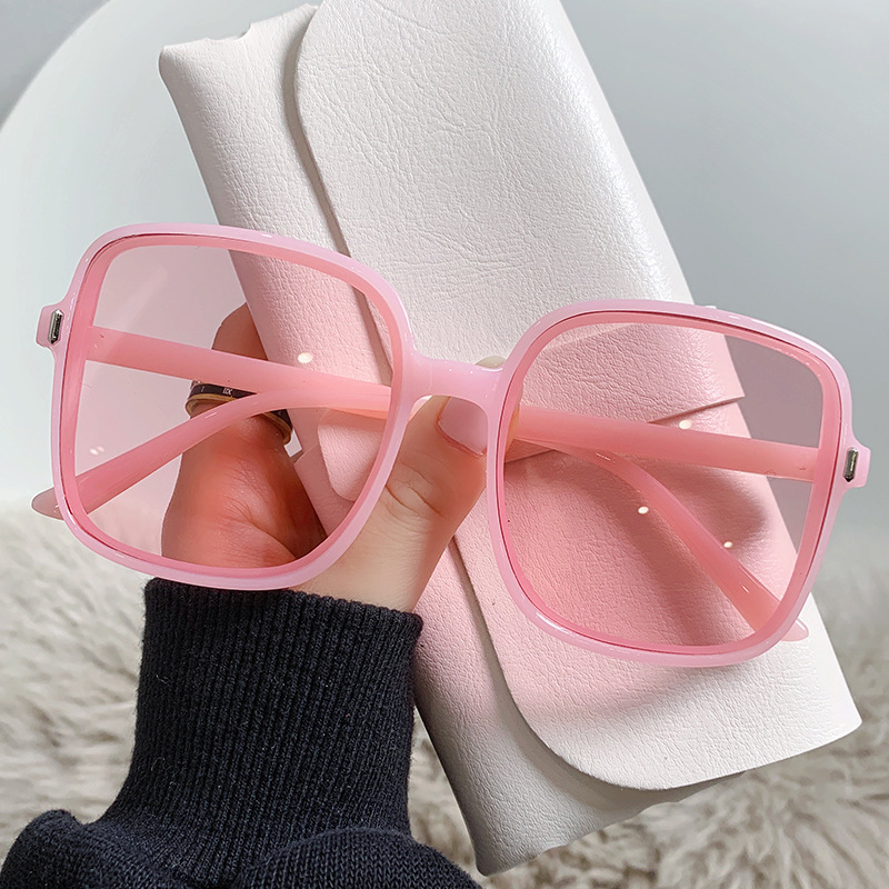 Experience Style and Protection with Gradient Color UV Protection Sunglasses - Amaryllisstores