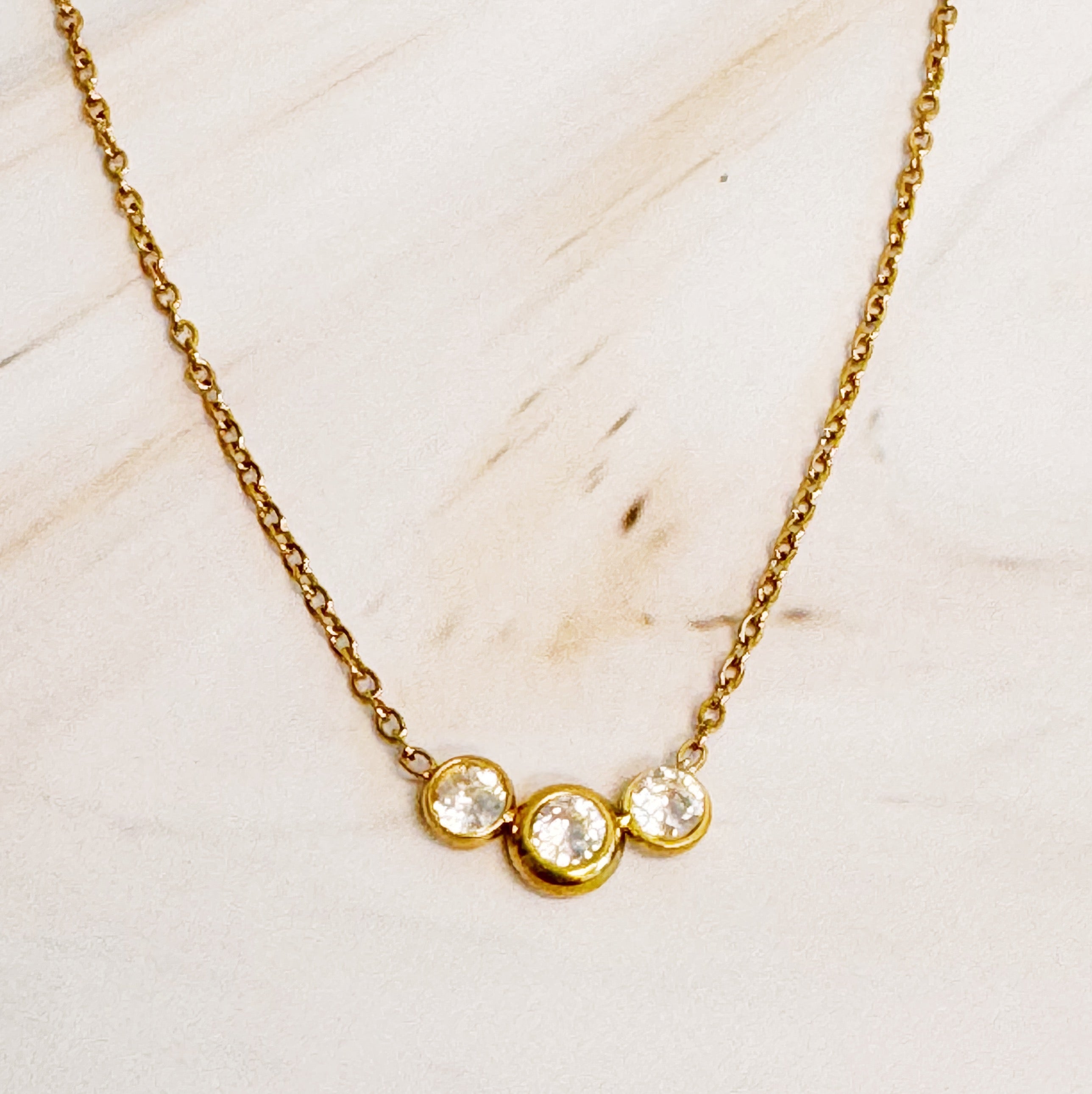 minimalist three stones necklace - Amaryllisstores